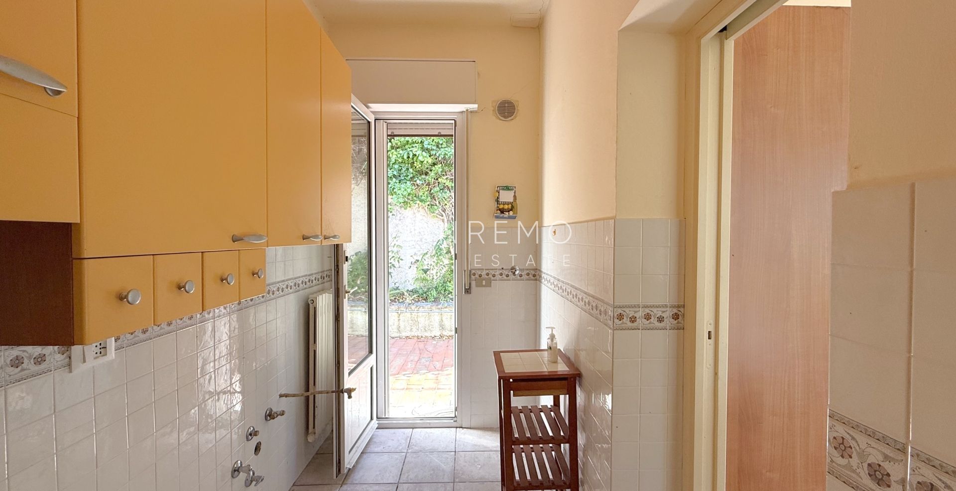 Maison, composée de 2 appartements indépendants, sur la première colline de Sanremo