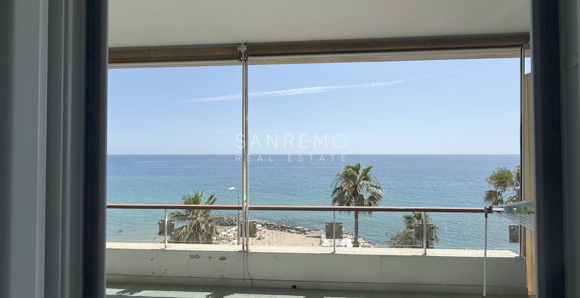 Spacieux deux-pièces offrant une vue imprenable sur l’ensemble du Golfe de Sanremo