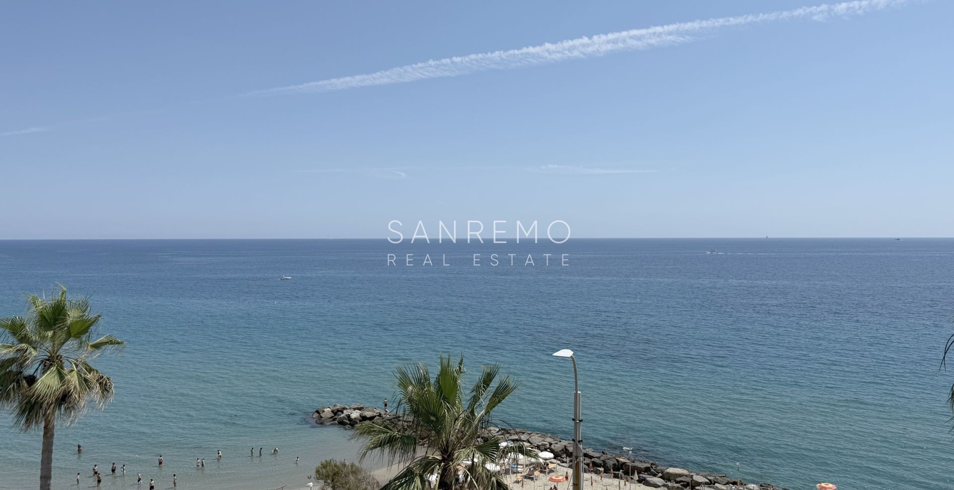 Spacieux deux-pièces offrant une vue imprenable sur l’ensemble du Golfe de Sanremo