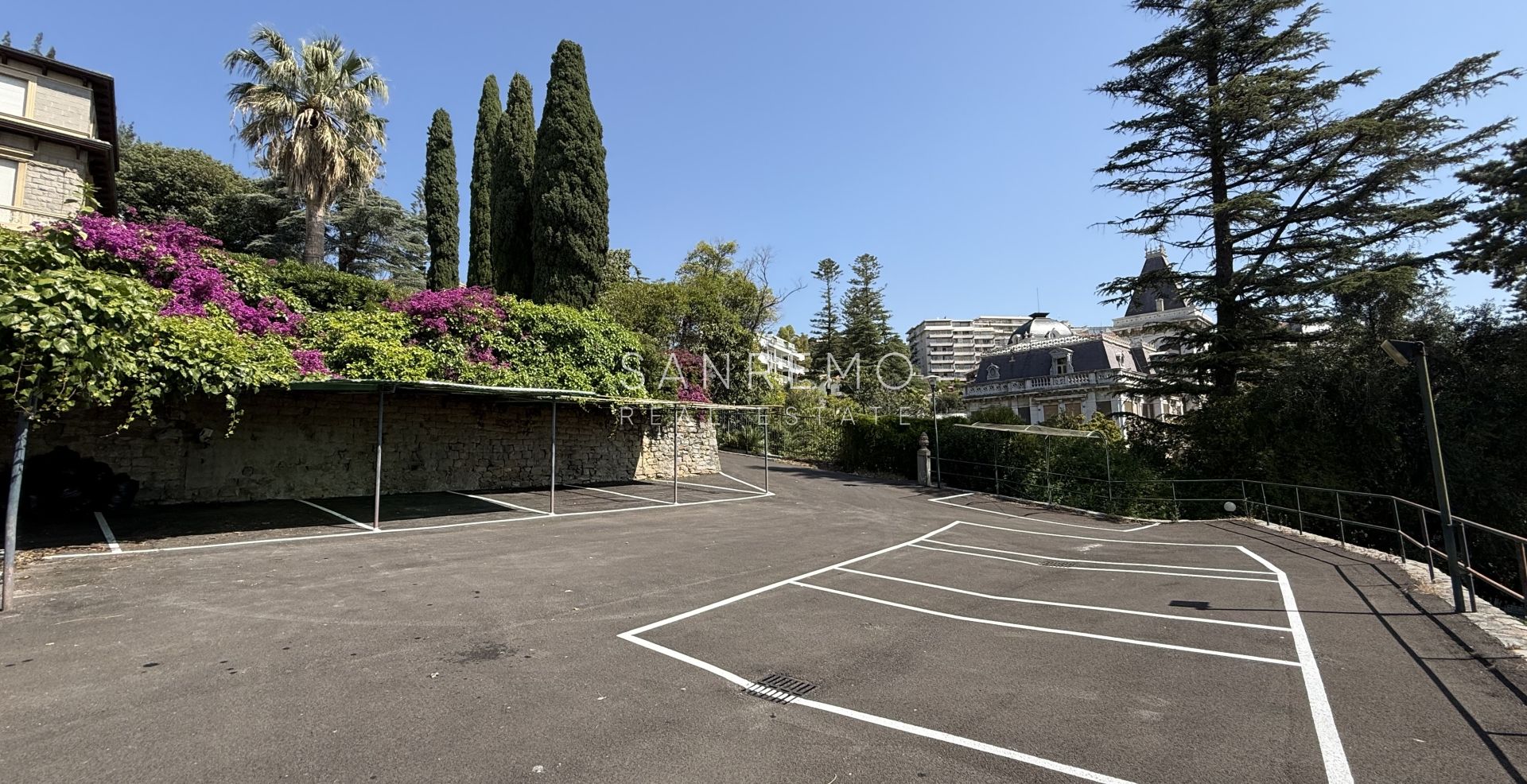 Prestigieux appartement dans une villa avec une splendide vue sur la mer