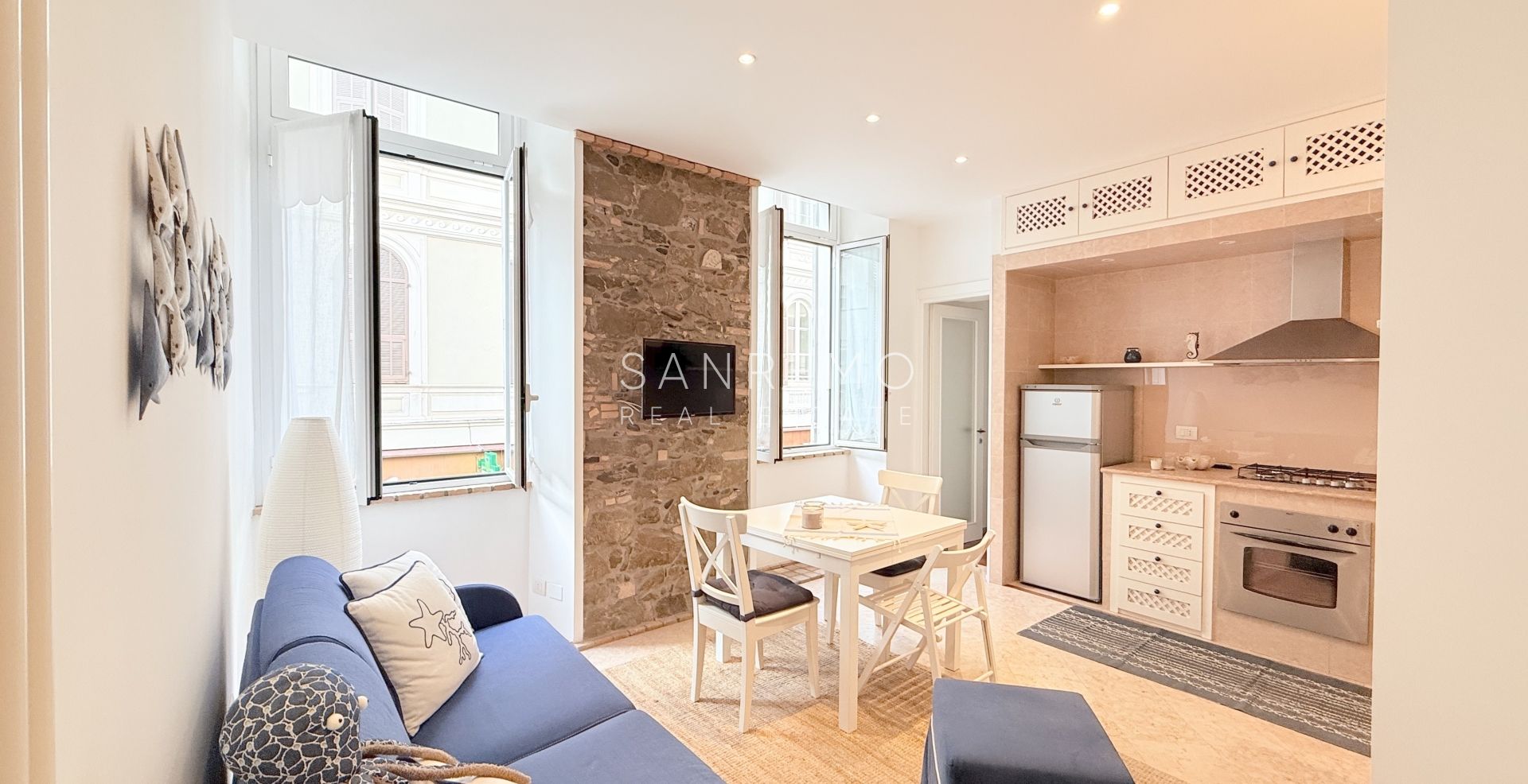 Appartement entièrement rénové au cœur de la ville, dans un immeuble de caractère