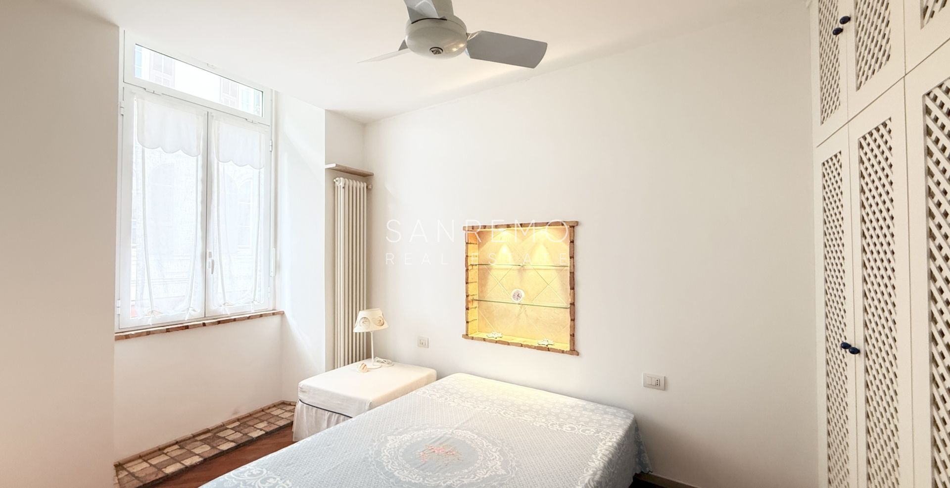 Appartement entièrement rénové au cœur de la ville, dans un immeuble de caractère