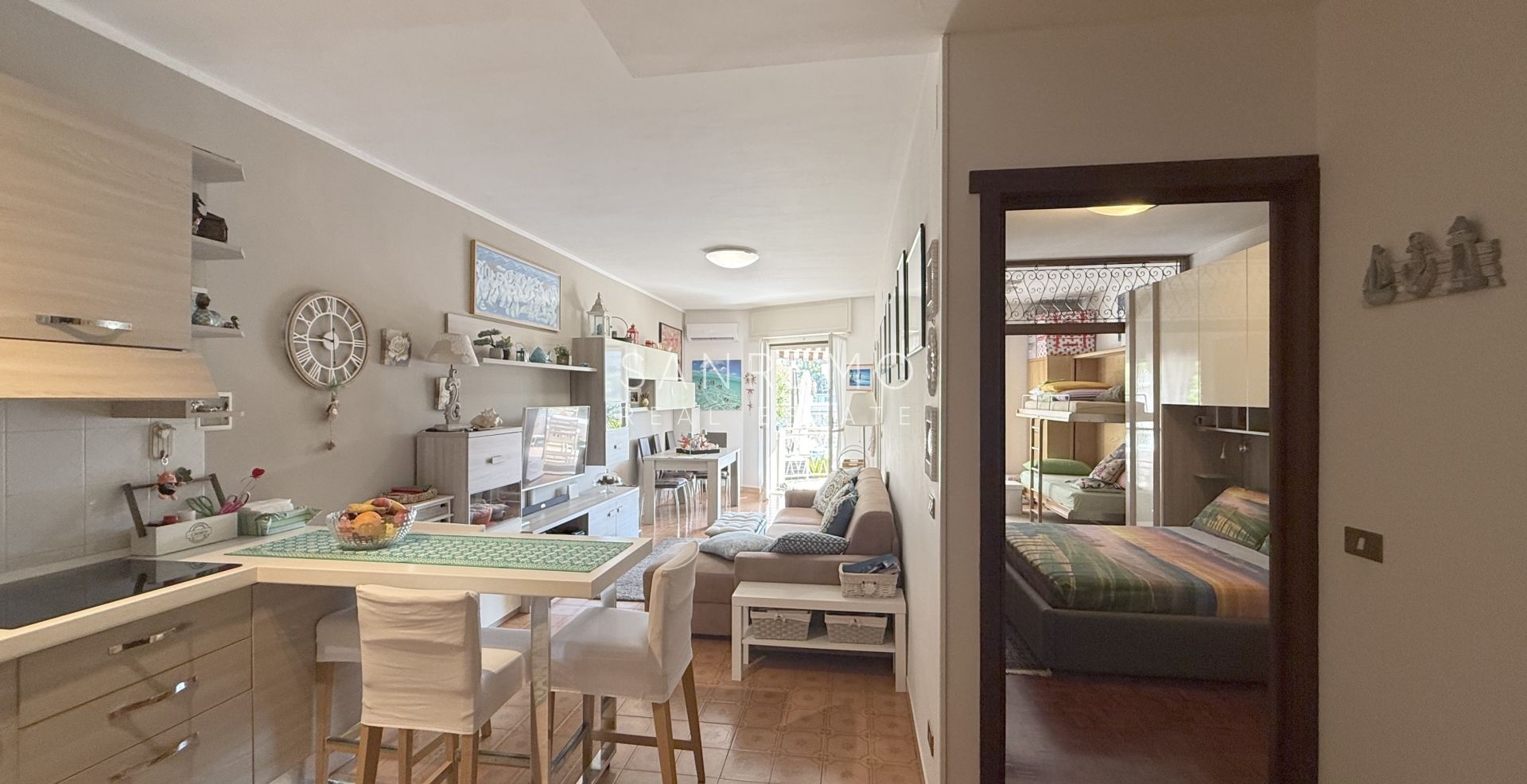Charmant appartement deux pièces avec un agréable espace extérieur