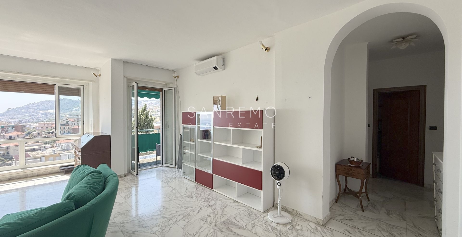 Appartement lumineux avec terrasse à quelques minutes à pied de la mer