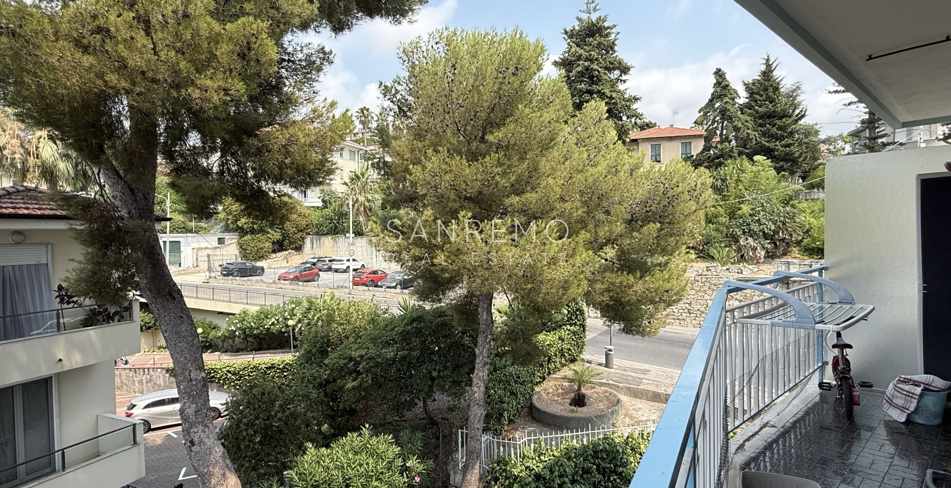 Appartement lumineux avec terrasse à quelques minutes à pied de la mer