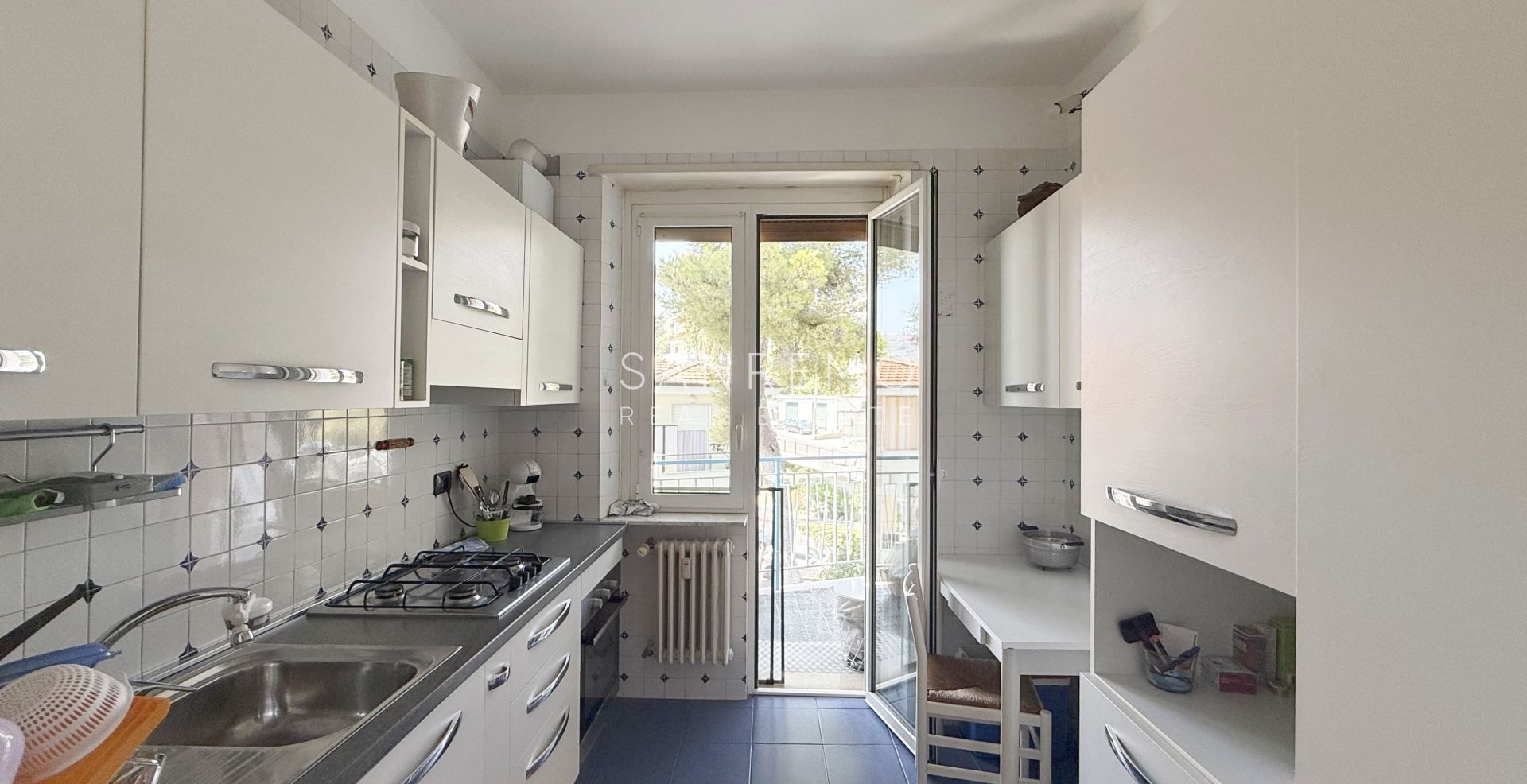 Appartement lumineux avec terrasse à quelques minutes à pied de la mer