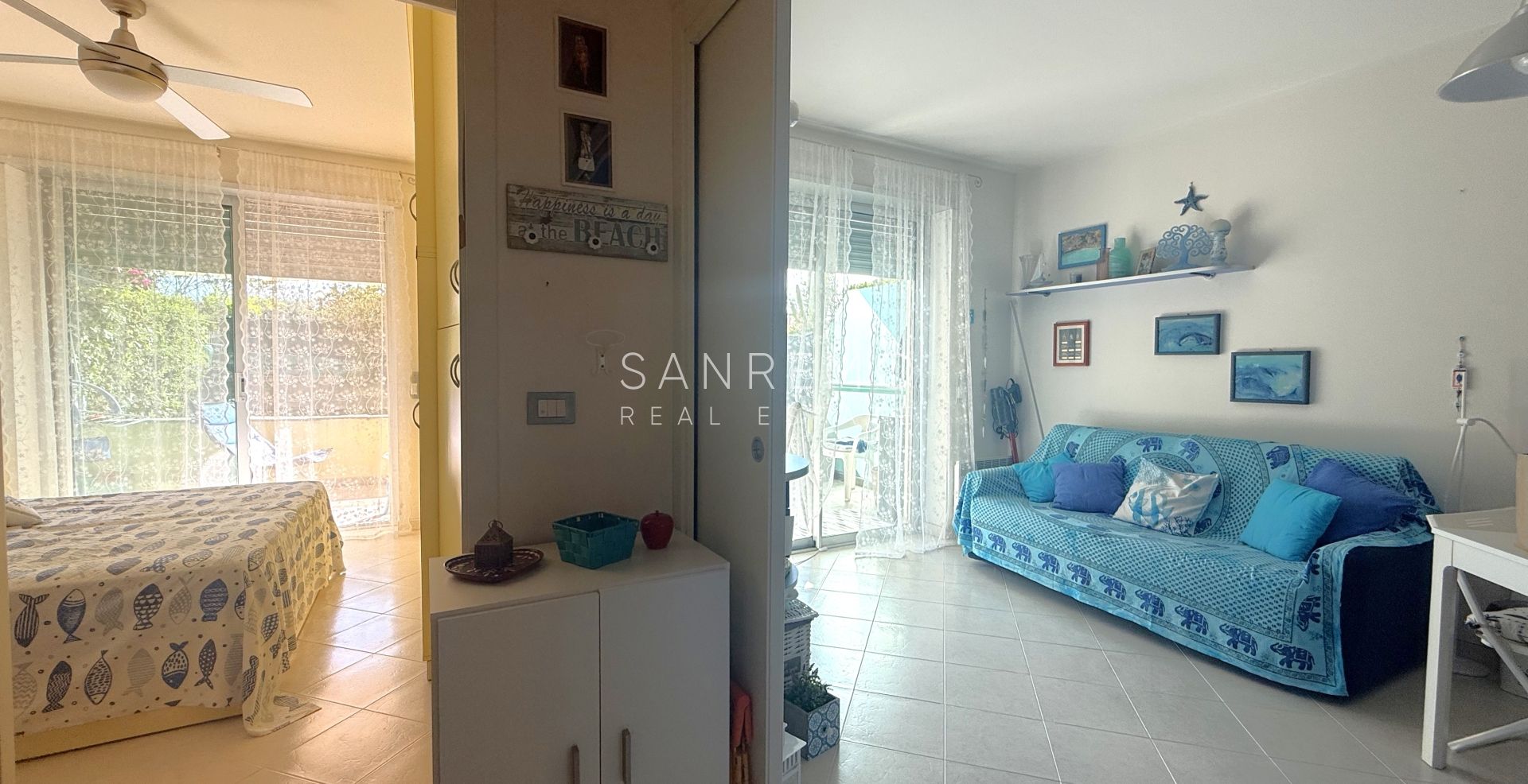 Charmant deux-pièces avec jardin privé et garage