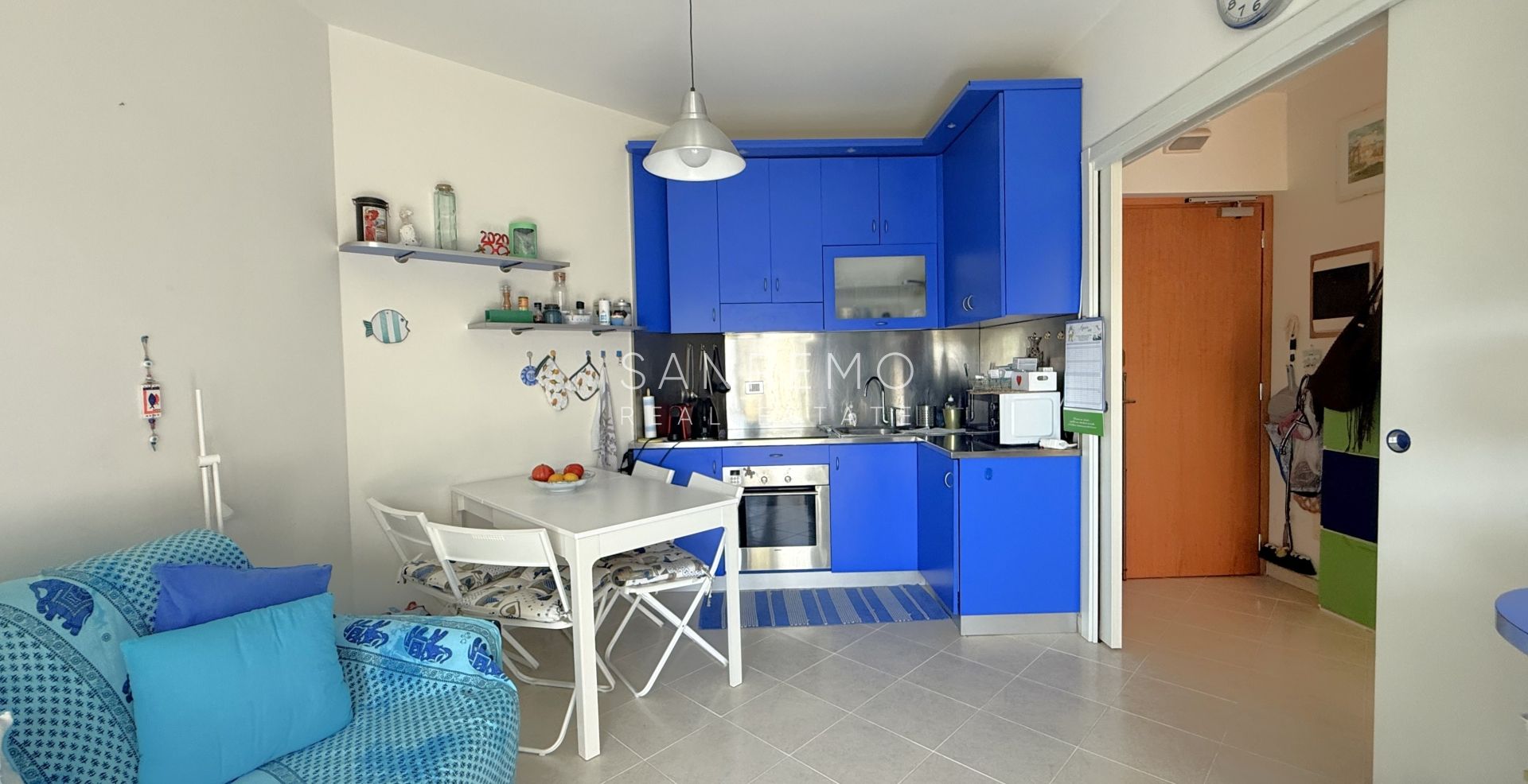 Charmant deux-pièces avec jardin privé et garage
