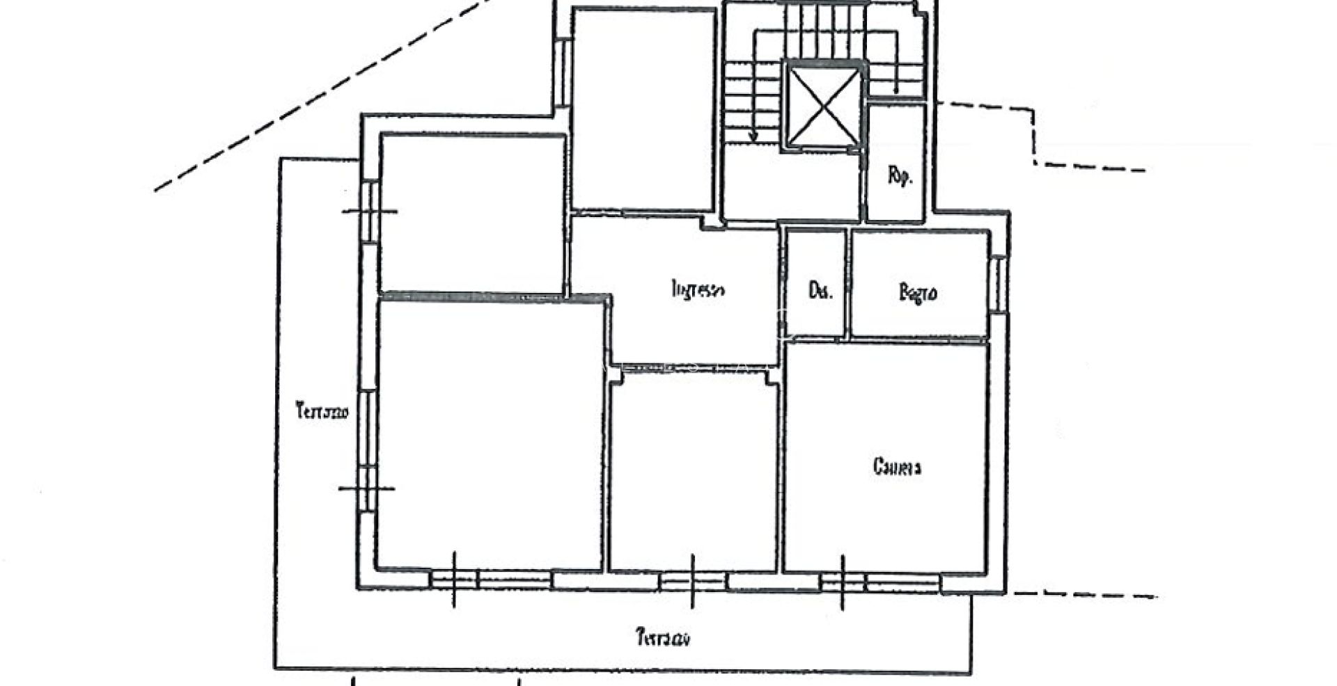 Appartement lumineux de quatre pièces à quelques mètres de la place du marché