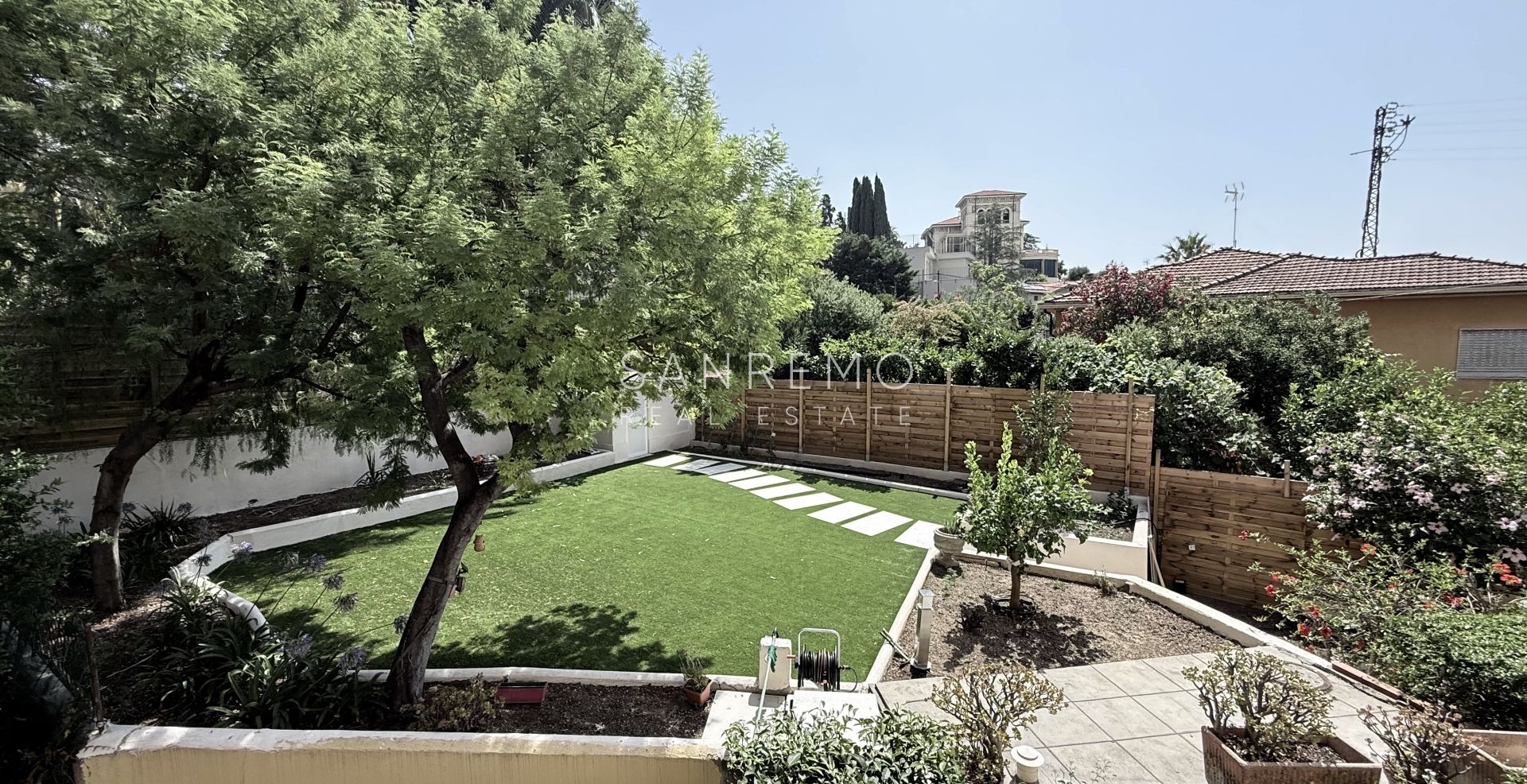 Appartement ensoleillé avec un agréable balcon