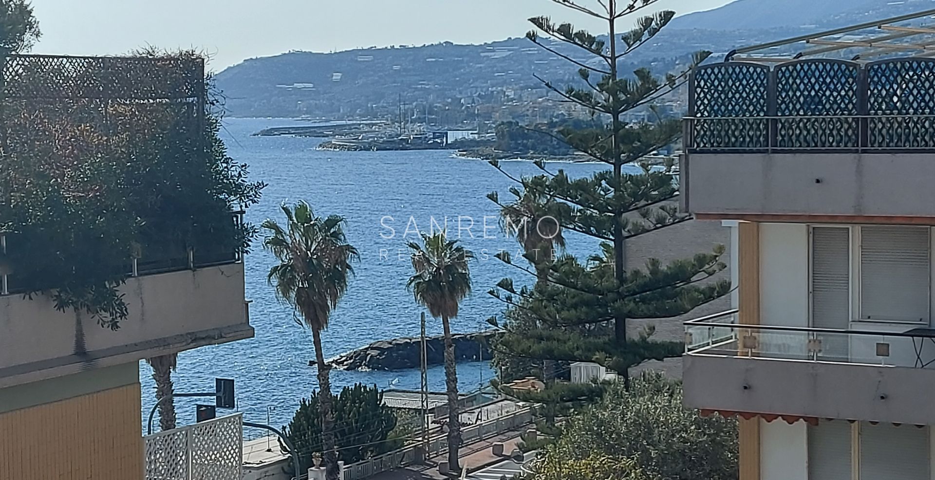 Grand appartement avec grandes terrasses proche des plages