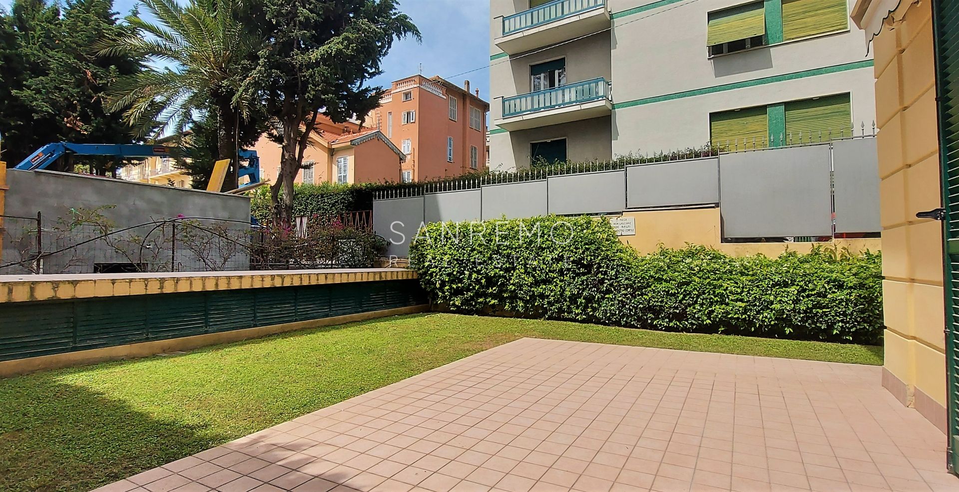 Appartement rez jardin dans le centre de Bordighera