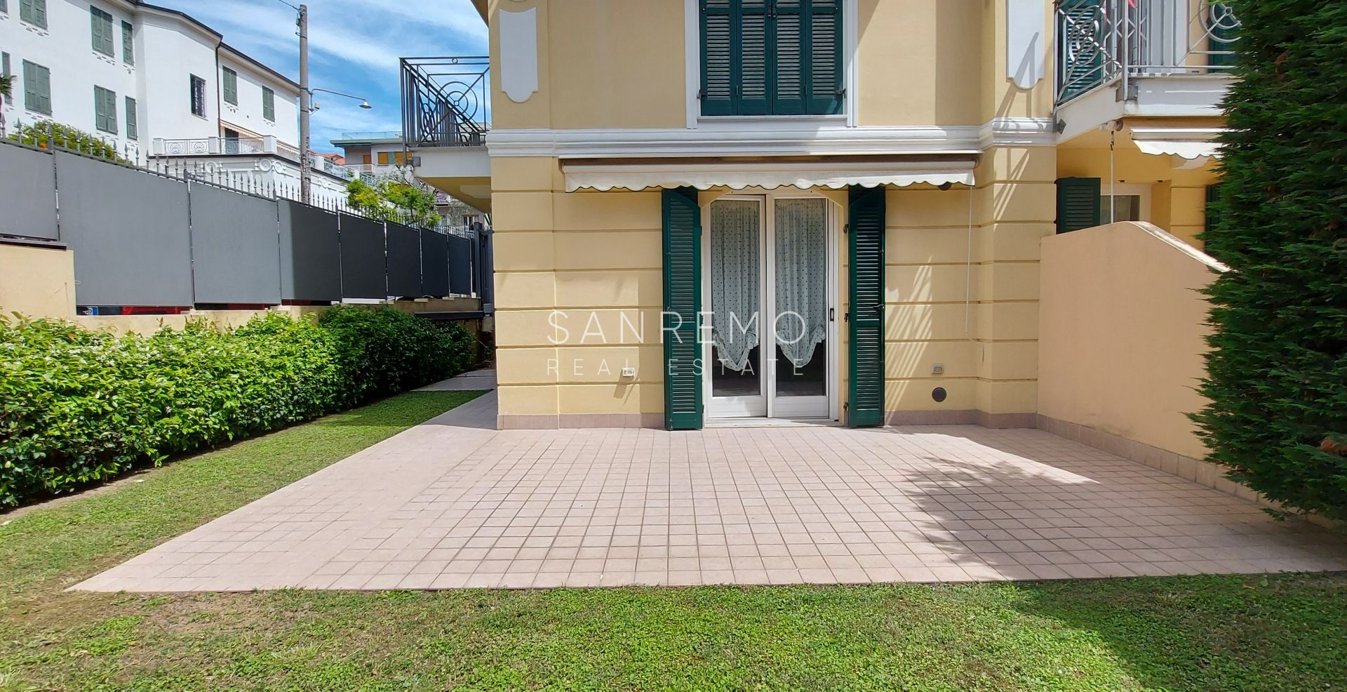 Appartement rez jardin dans le centre de Bordighera