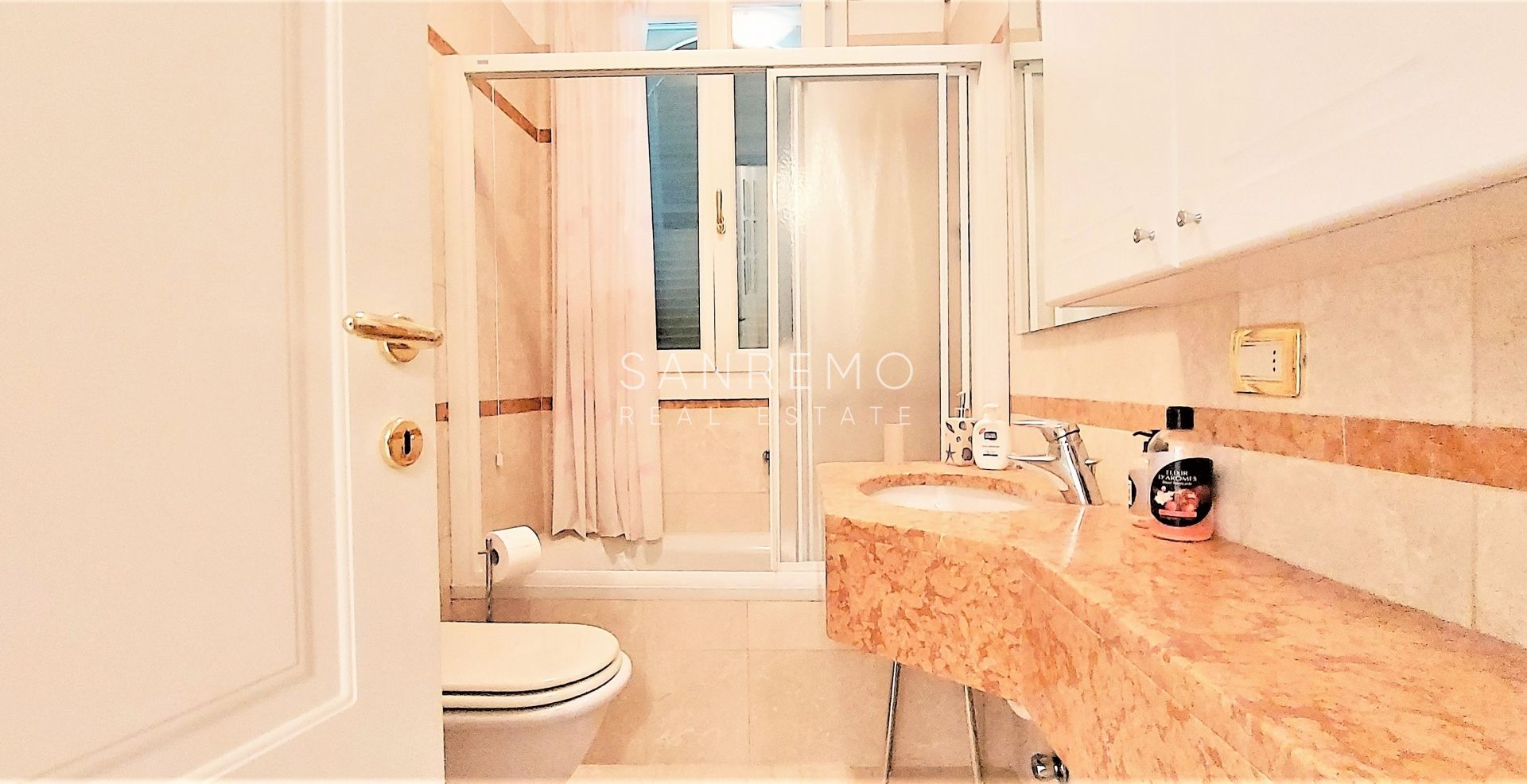 Appartement rez jardin dans le centre de Bordighera