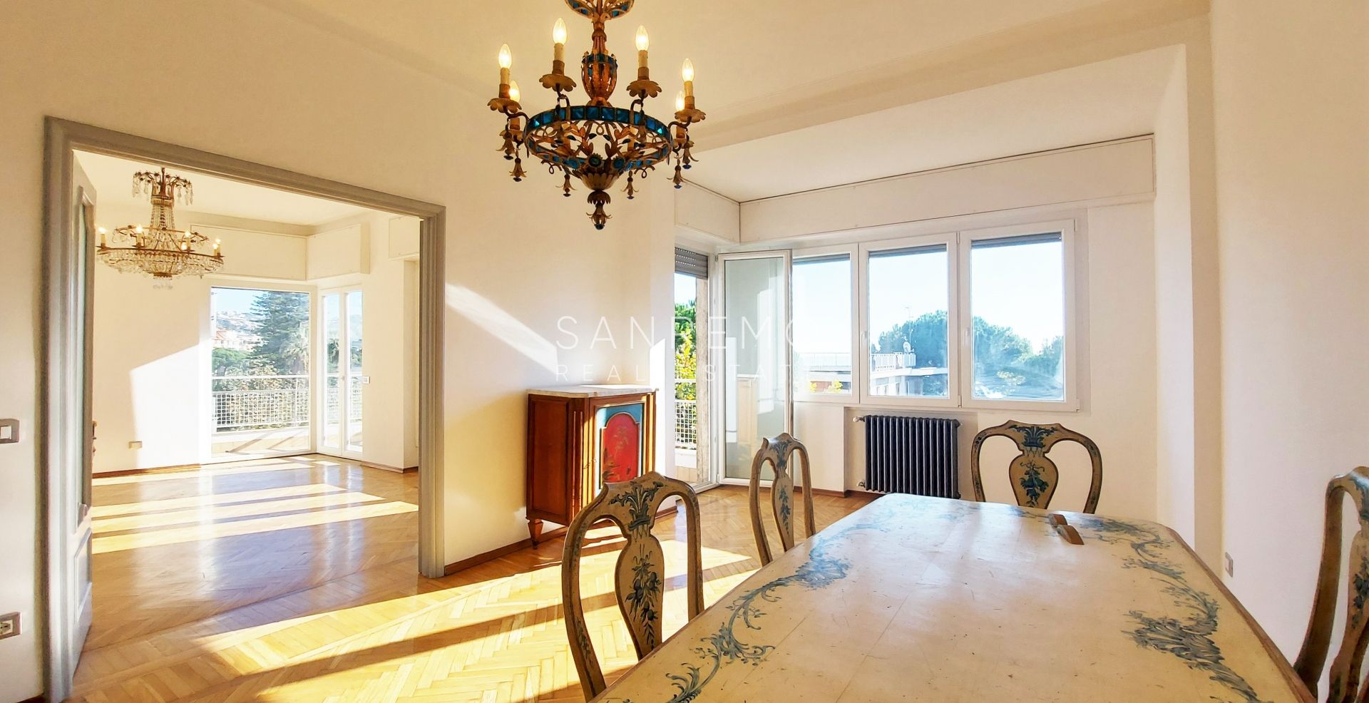 Grand Appartement central avec jolie vue mer