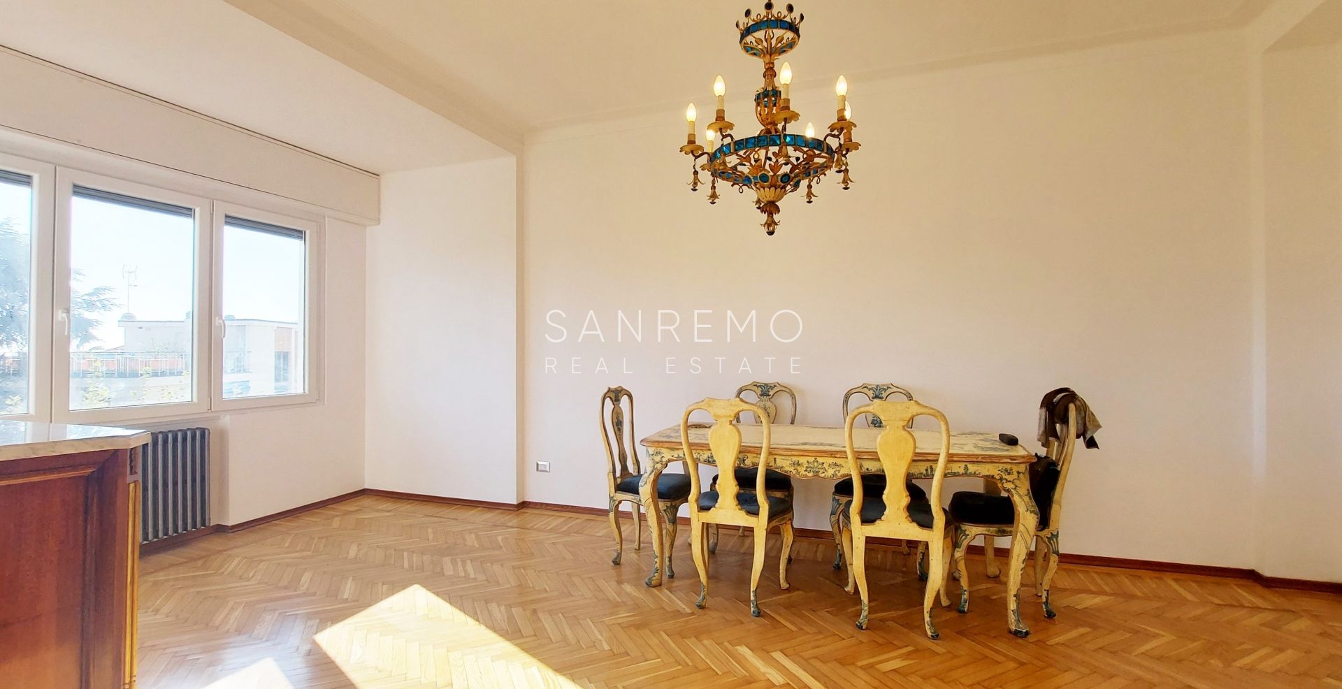 Grand Appartement central avec jolie vue mer