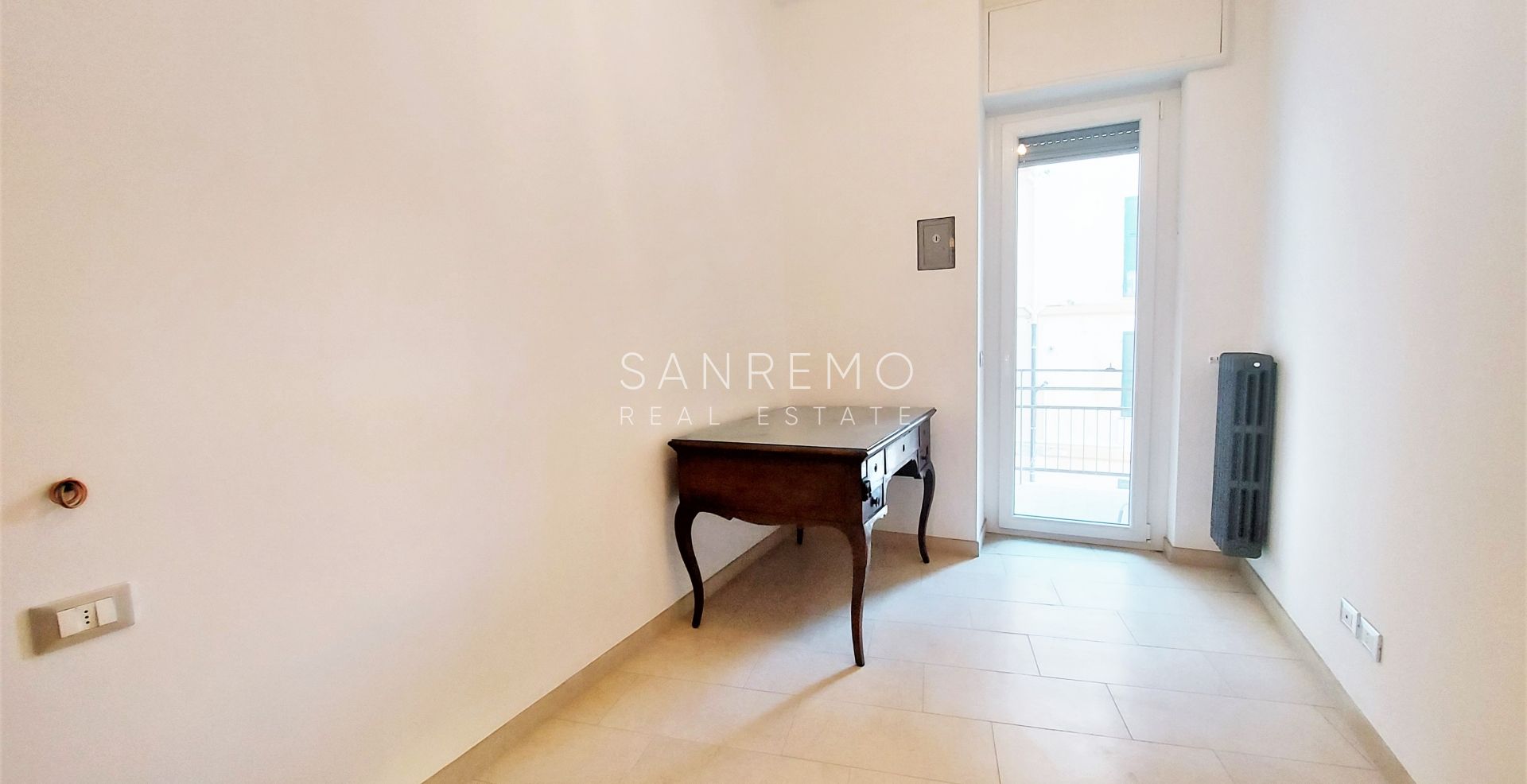 Grand Appartement central avec jolie vue mer