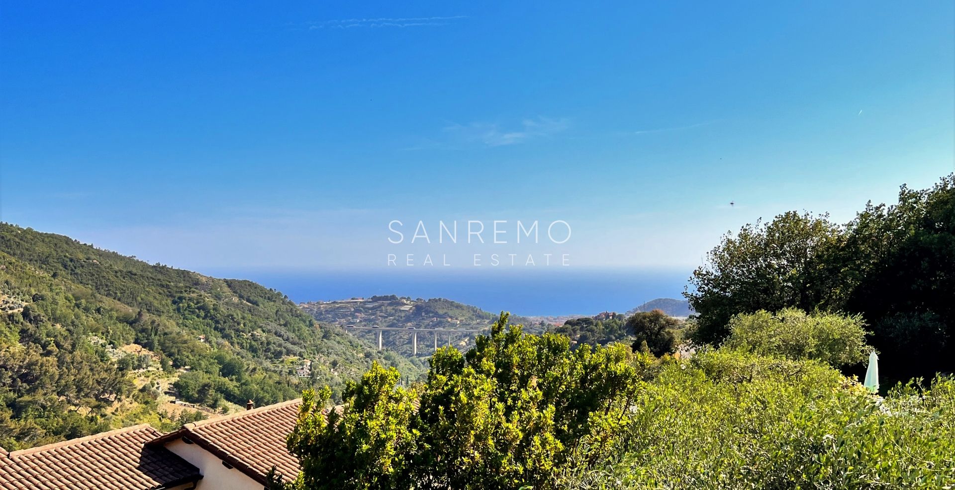 Maison magnifique sur la colline de Bordighera avec piscine