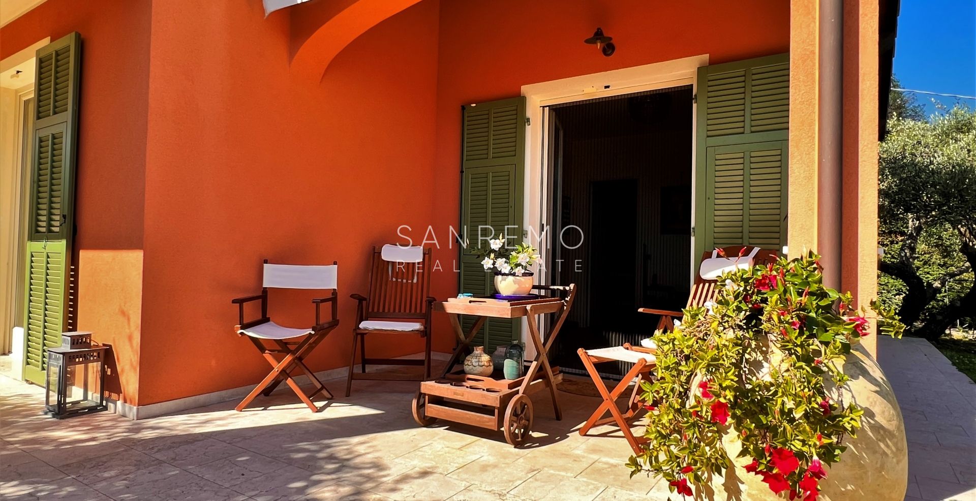 Maison magnifique sur la colline de Bordighera avec piscine