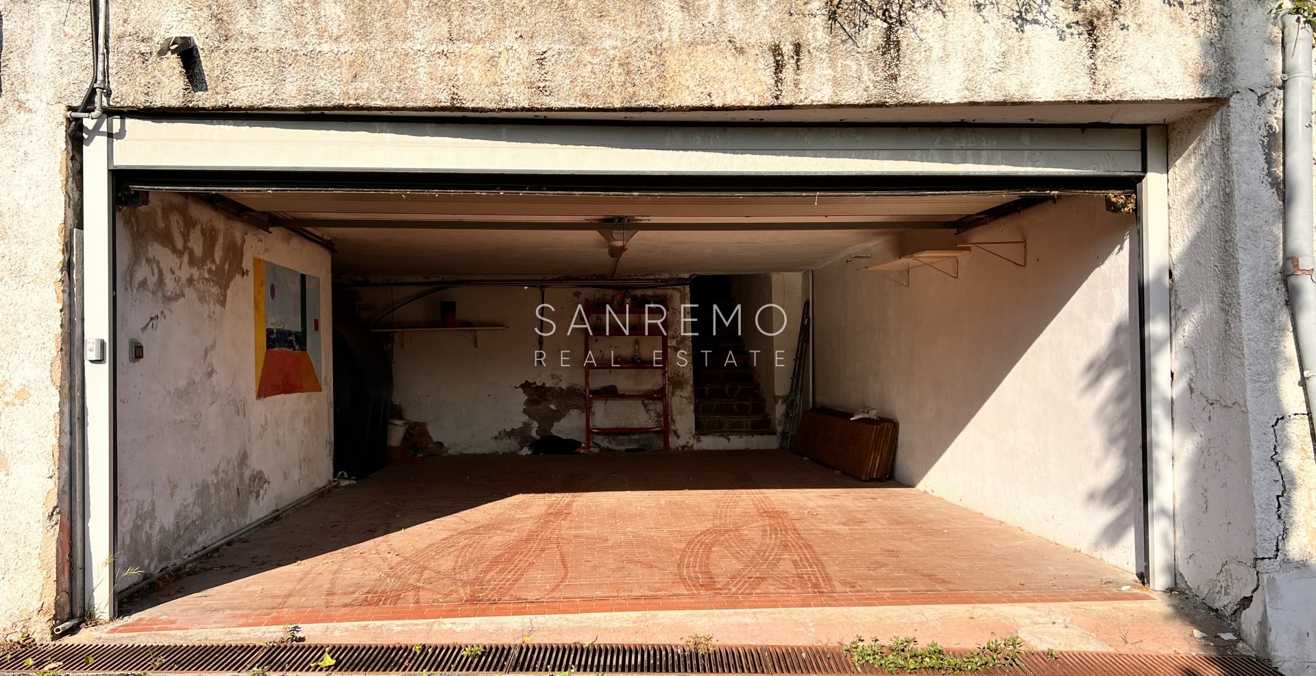 Maison, composée de 2 appartements indépendants, sur la première colline de Sanremo