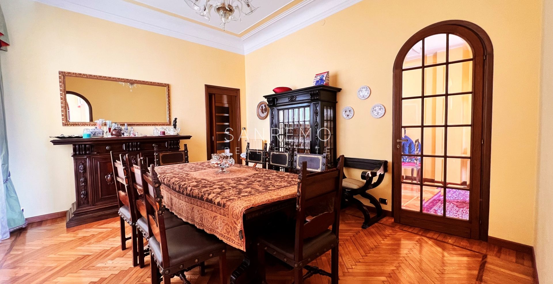 grand appartement adjacent le Casino de Sanremo