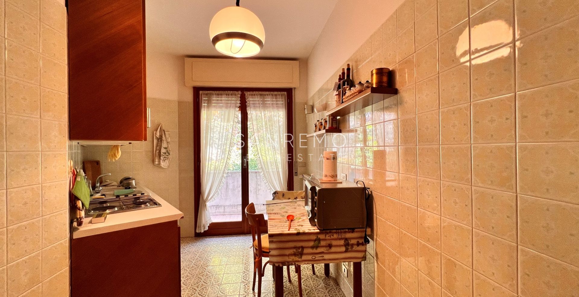Appartement lumineux de 100 m2 avec vue mer dans un quartier calme entouré de verdure
