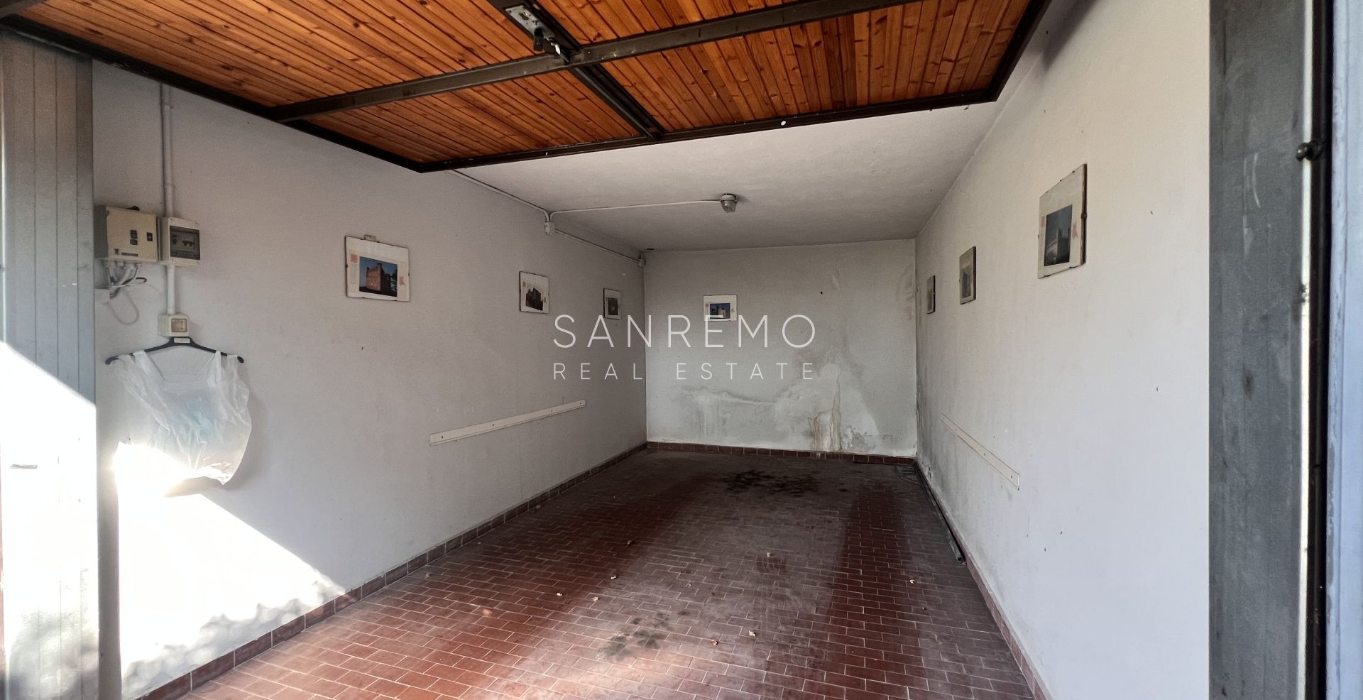 Appartement en parfait état avec agréable terrasse et vue mer