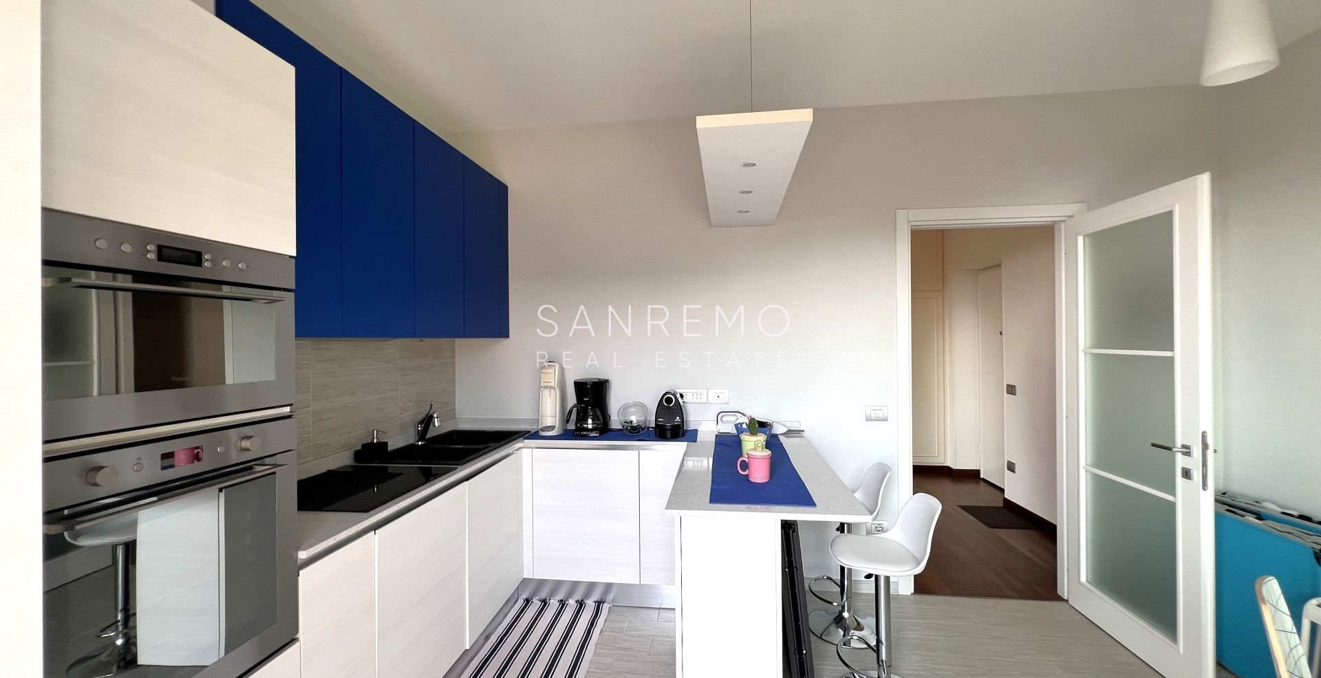 Appartement en parfait état avec agréable terrasse et vue mer