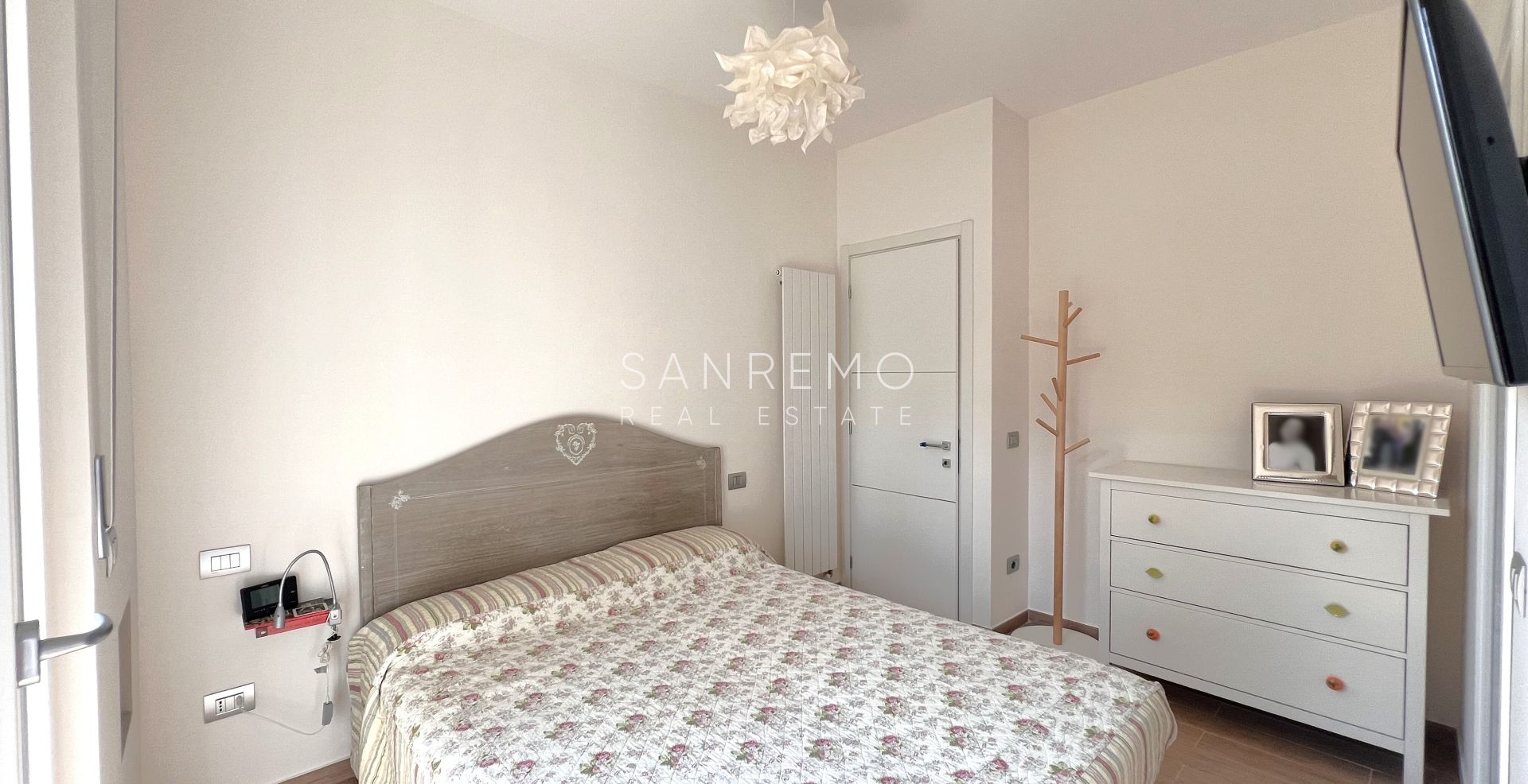 Appartement en parfait état avec agréable terrasse et vue mer