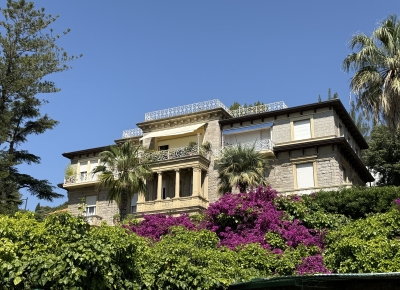 Prestigieux appartement dans une villa avec une splendide vue sur la mer