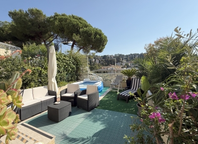 Charmant appartement deux pièces avec un agréable espace extérieur