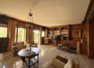 Grand appartement dans une élégante résidence entourée de verdure