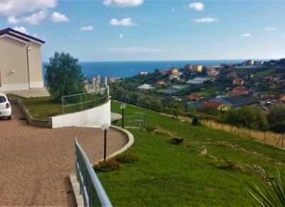 Villa charmante sur 3 niveaux avec vue mer