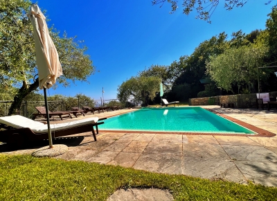 Maison magnifique sur la colline de Bordighera avec piscine